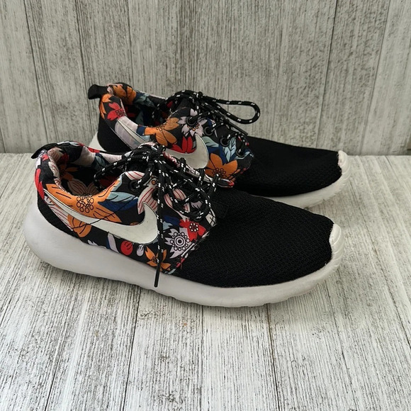WMNS Nike Roshe Run Print 'Aloha Size 7.5 - Picture 2 of 10